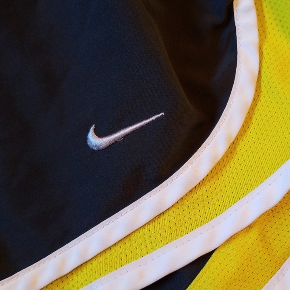 Nike Dri-fit Shorts - Picture 2 of 3